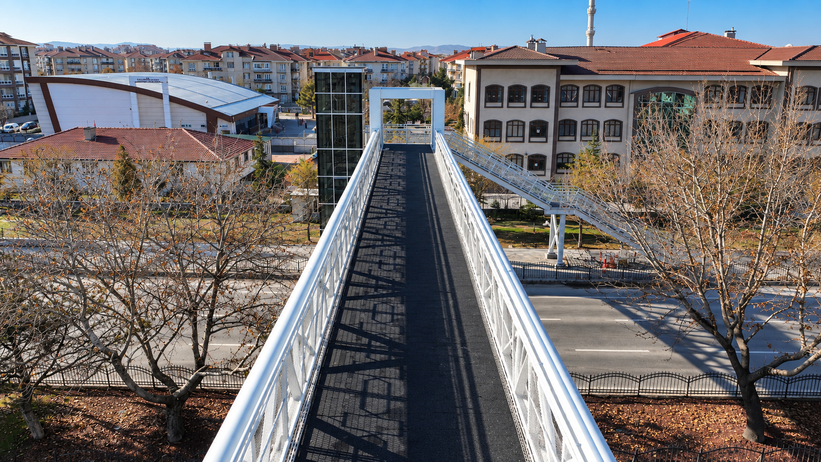 YAŞAR DOĞU YAYA ÜST GEÇİDİ