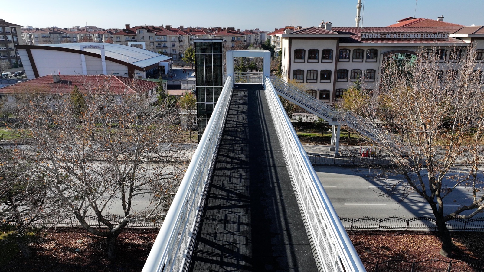 YAŞAR DOĞU YAYA ÜST GEÇİDİ